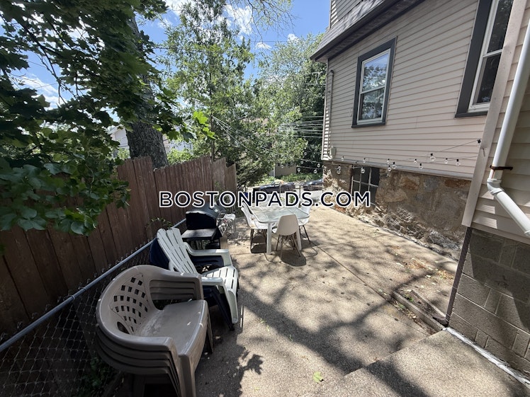 South Crescent Circuit, Boston