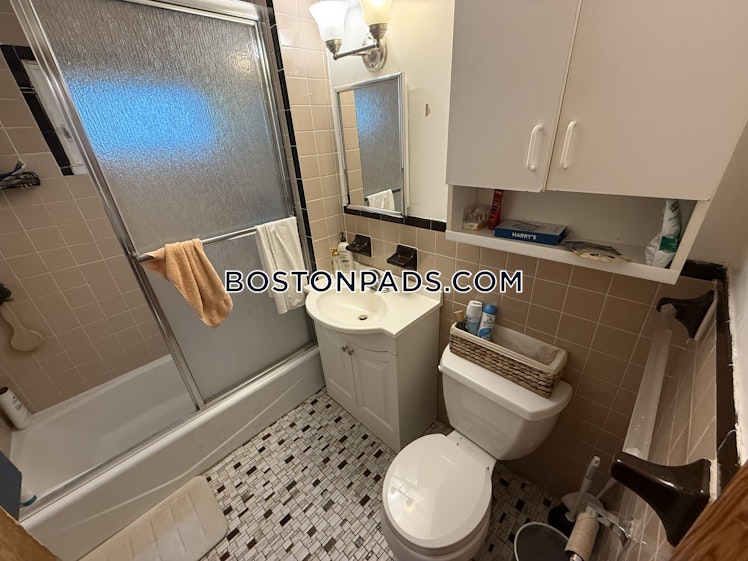 South Crescent Circuit, Boston