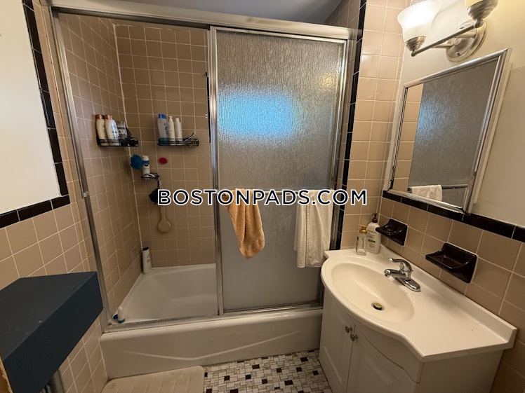 South Crescent Circuit, Boston