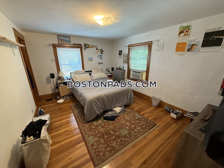 South Crescent Circuit, Boston