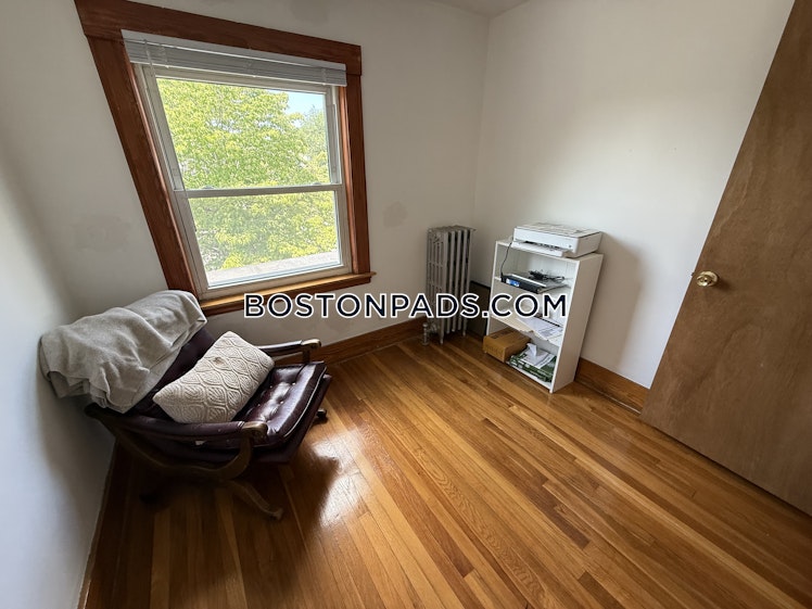 South Crescent Circuit, Boston