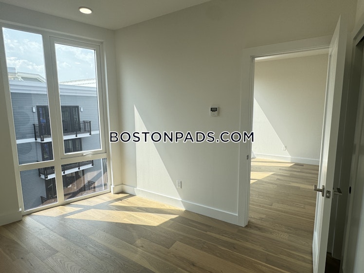 Hichborn St., Boston