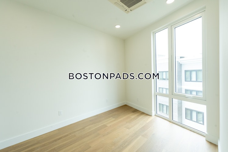 Hichborn St., Boston