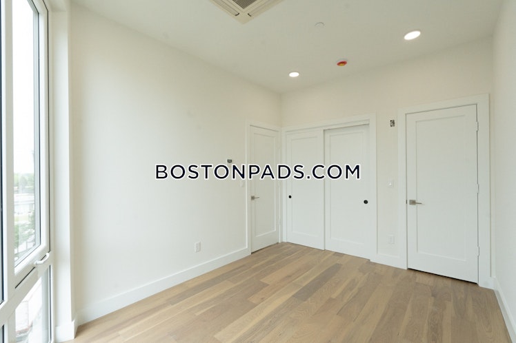 Hichborn St., Boston