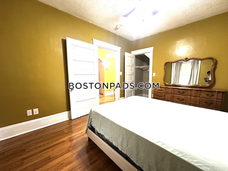 kingsdale St., Boston