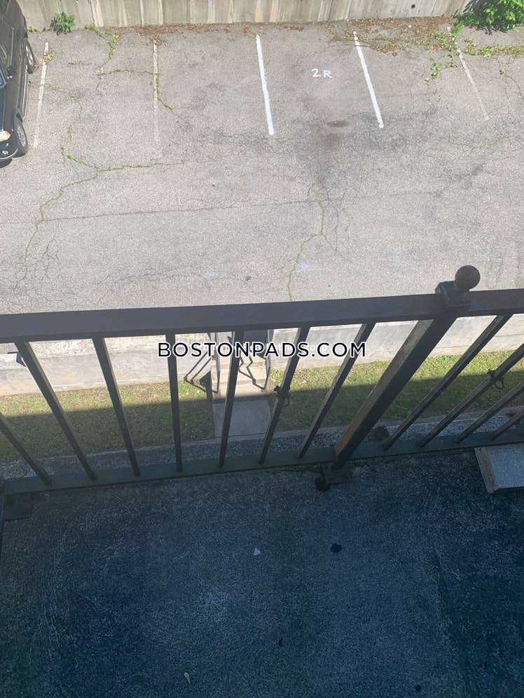 Nightingale St., Boston