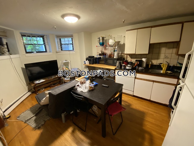 Boston - $3,200+ /mo