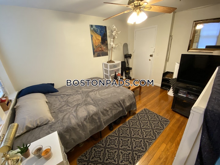 fenwaykenmore-apartment-for-rent-2-bedrooms-1-bath-boston-3300-8016578 