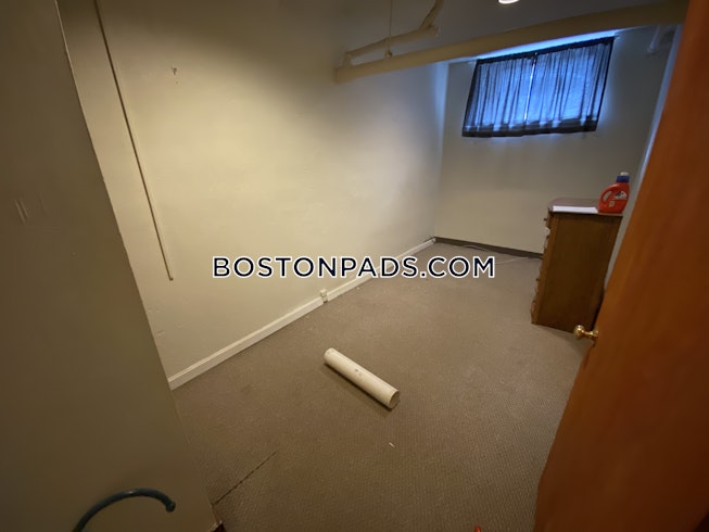 Boston - $2,800+ /mo