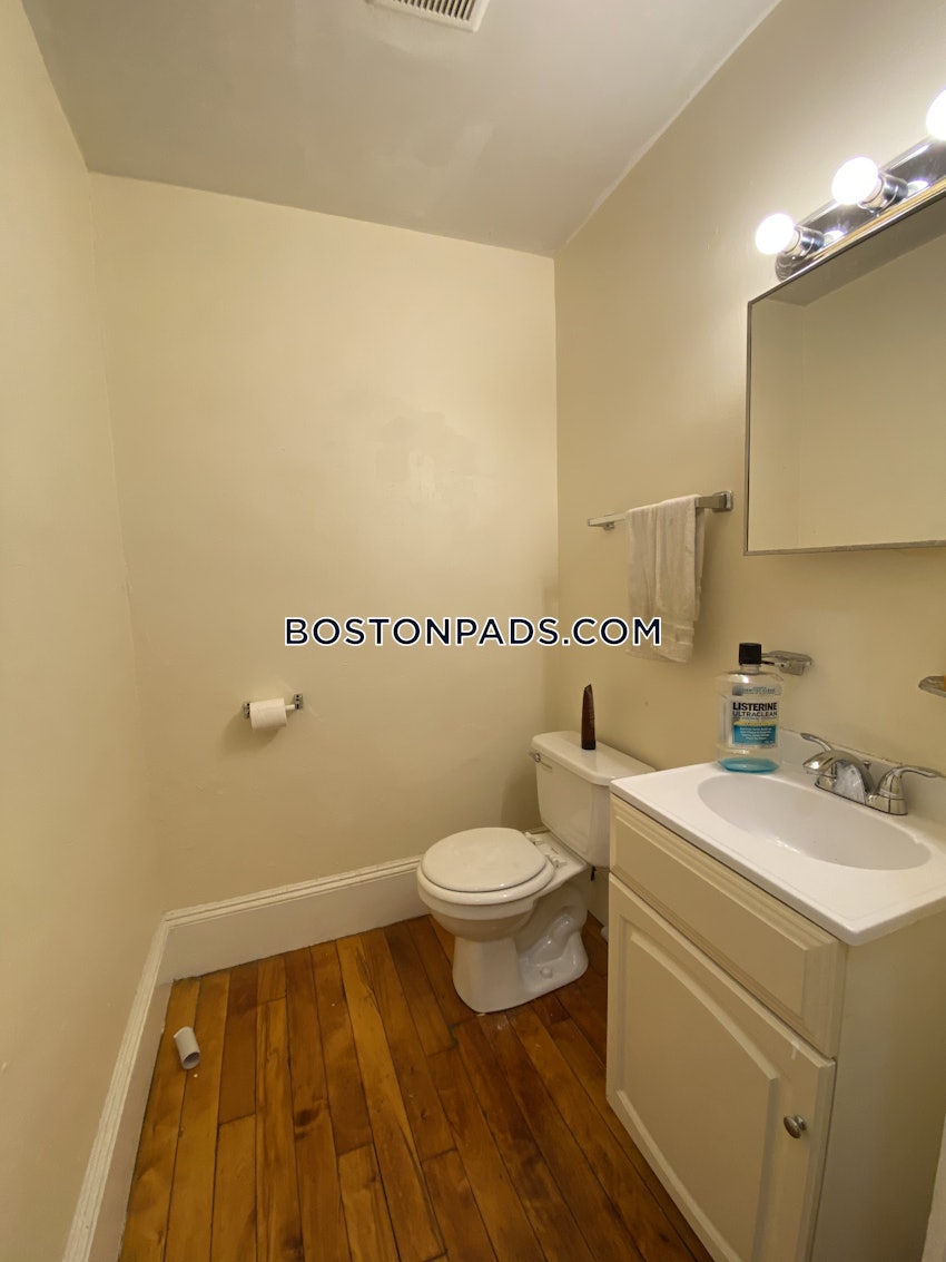 BOSTON - ALLSTON - 4 Beds, 2 Baths - Image 57