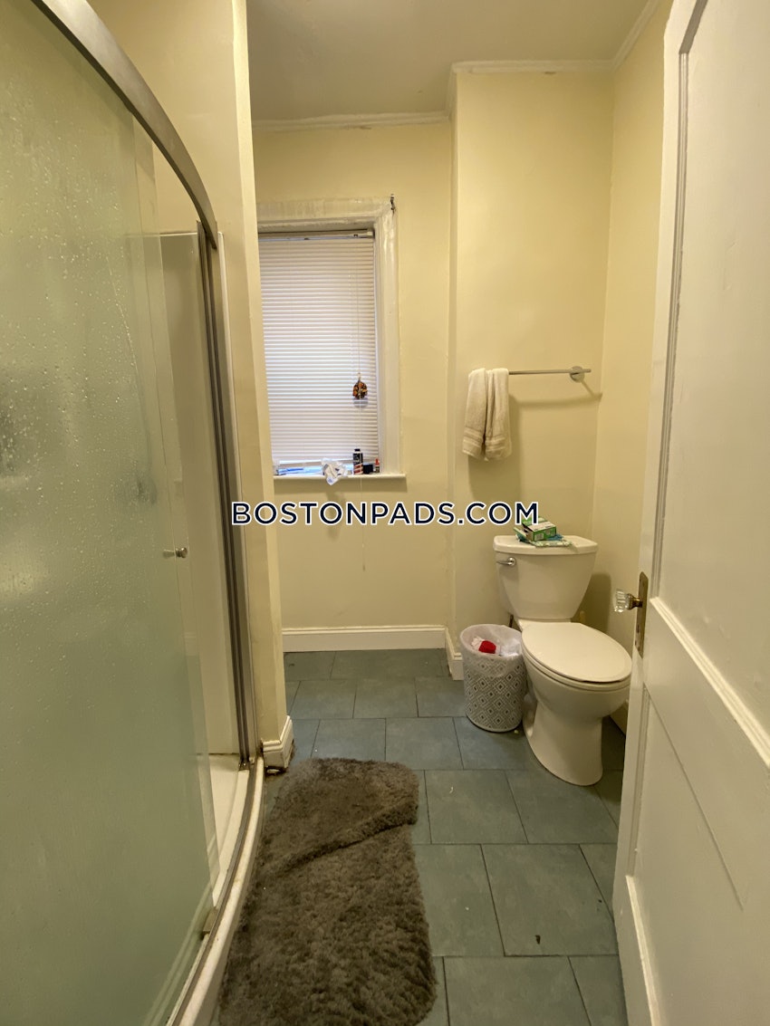 BOSTON - ALLSTON - 4 Beds, 2 Baths - Image 56