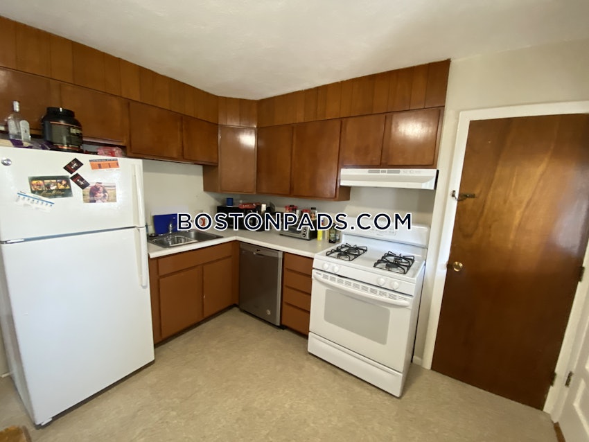 BOSTON - BRIGHTON - BOSTON COLLEGE - 3 Beds, 2 Baths - Image 1