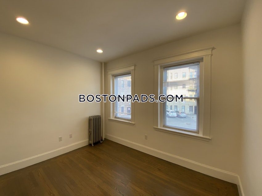 BOSTON - FENWAY/KENMORE - 1 Bed, 1 Bath - Image 11