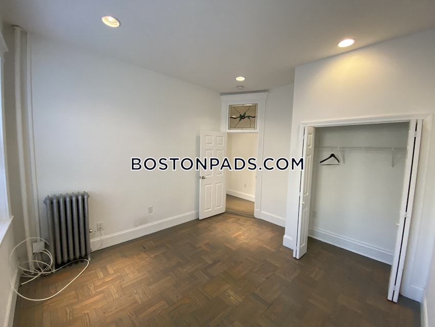 BOSTON - FENWAY/KENMORE - 1 Bed, 1 Bath - Image 8