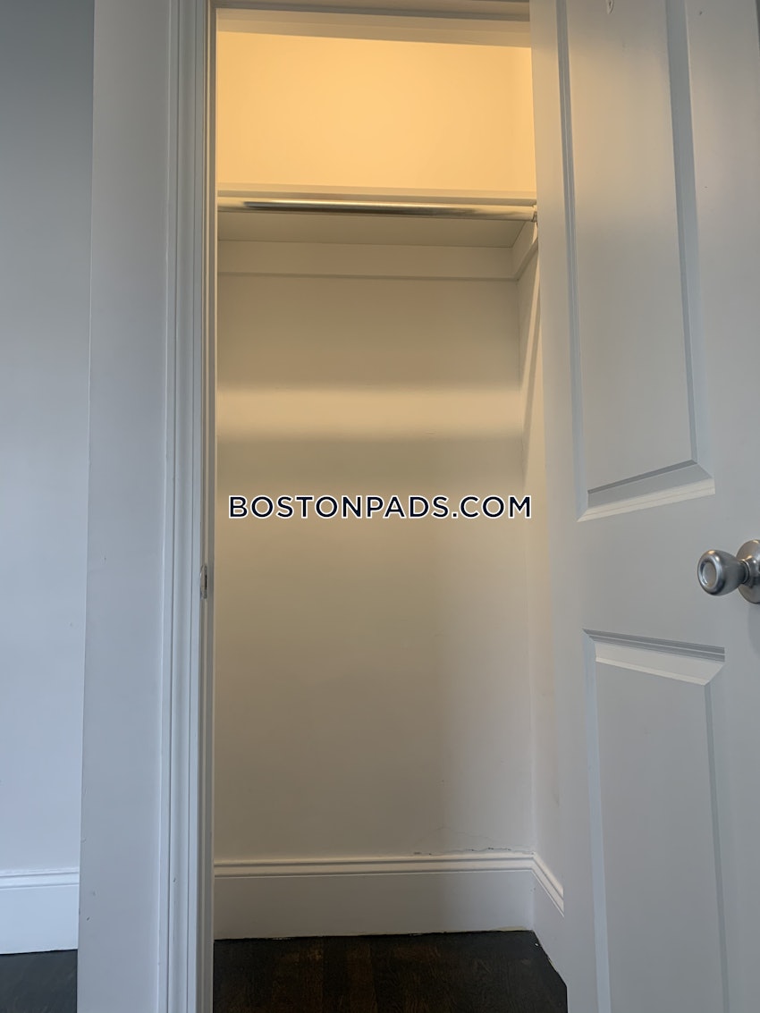 BOSTON - BACK BAY - 3 Beds, 1 Bath - Image 13