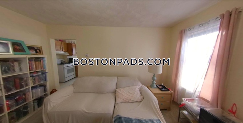 WALTHAM - 1 Bed, 1 Bath - Image 2