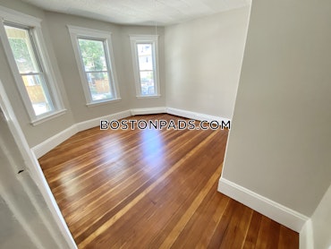 Boston - 4 Beds, 2 Baths