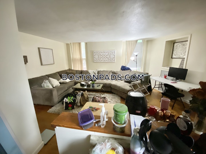 brookline-3-beds-1-bath-cleveland-circle-3900-8010976 