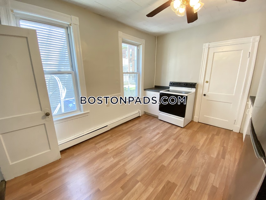 BOSTON - ALLSTON - 4 Beds, 2 Baths - Image 15