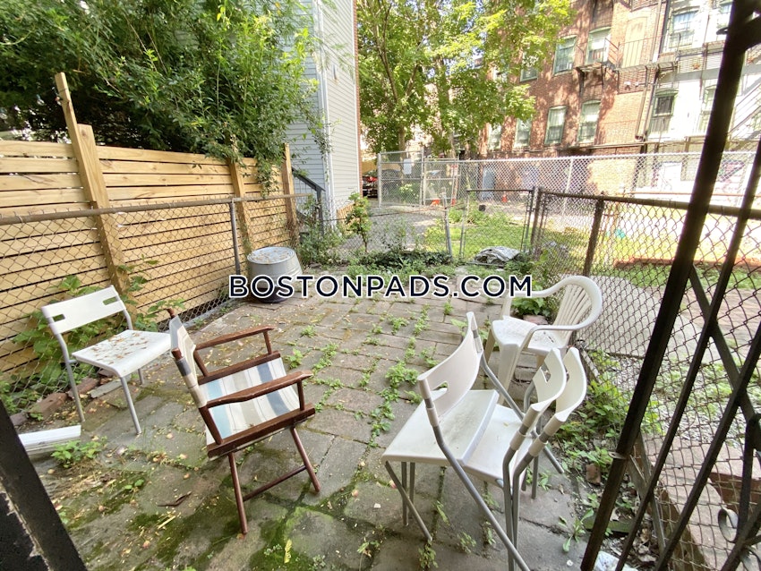 BOSTON - SOUTH END - 4 Beds, 2 Baths - Image 7