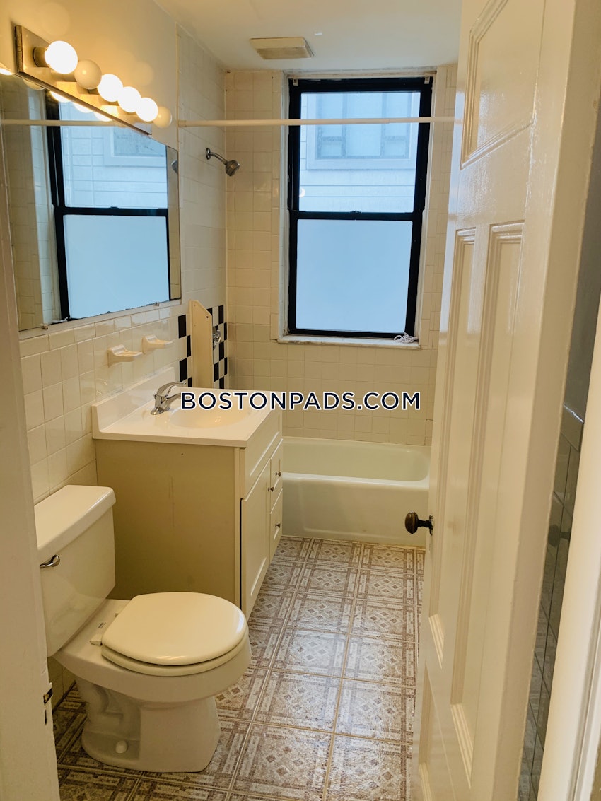 BOSTON - BACK BAY - 3 Beds, 1 Bath - Image 34