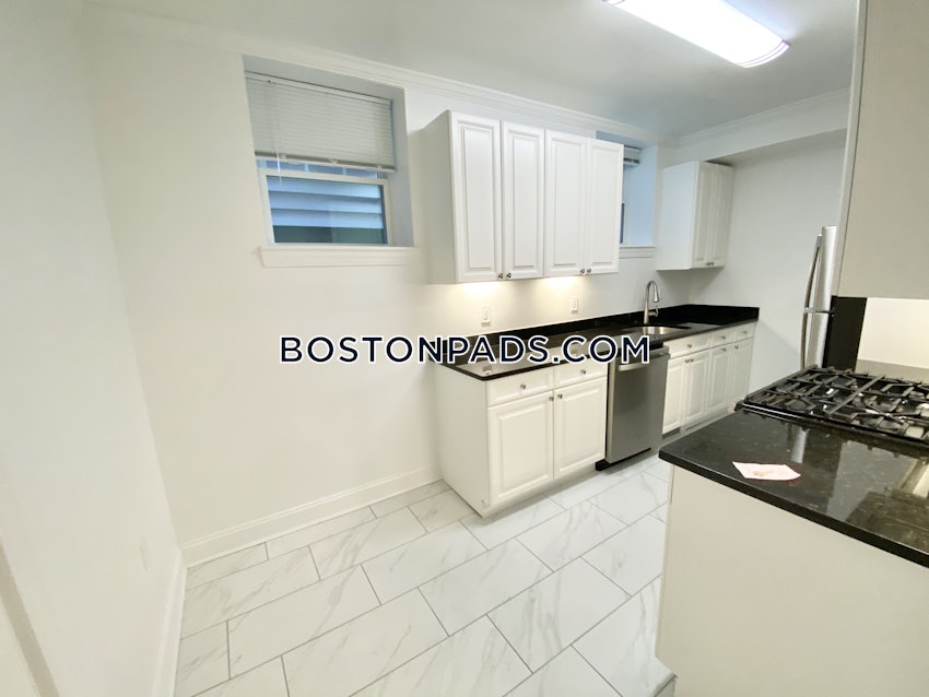 BROOKLINE- COOLIDGE CORNER - 1 Bed, 1 Bath - Image 8