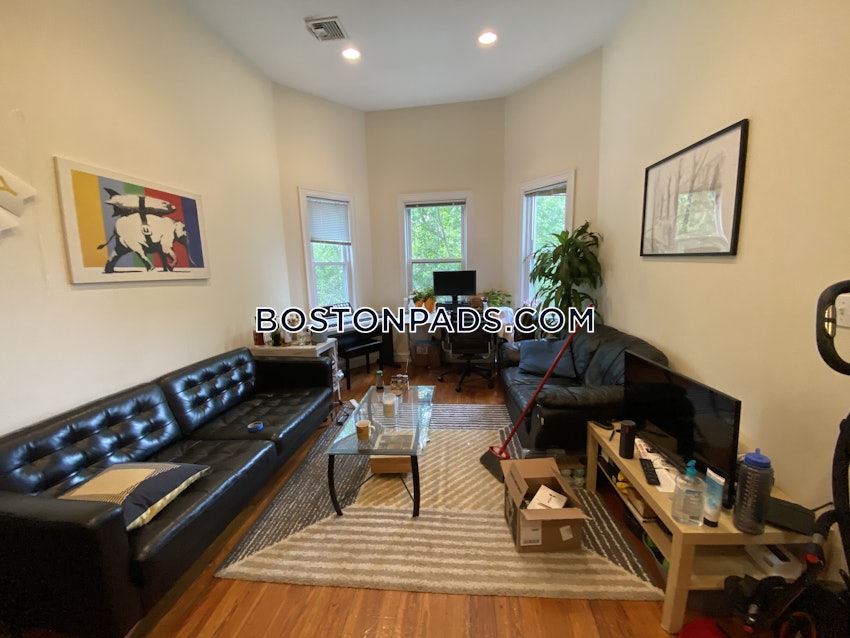 CAMBRIDGE - CENTRAL SQUARE/CAMBRIDGEPORT - 4 Beds, 2 Baths - Image 24