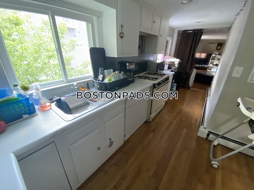 CAMBRIDGE - MT. AUBURN/BRATTLE/ FRESH POND - 2 Beds, 1 Bath - Image 3