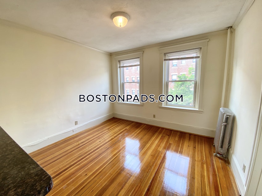 BOSTON - FENWAY/KENMORE - 1 Bed, 1 Bath - Image 11