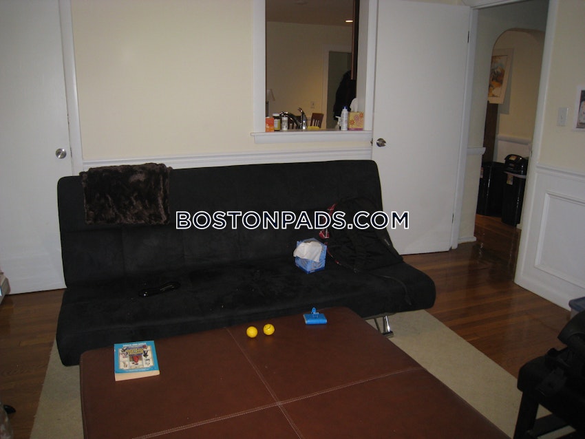 WATERTOWN - 2 Beds, 3 Baths - Image 9