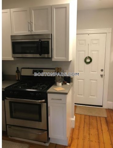 Boston - 1 Beds, 1 Baths