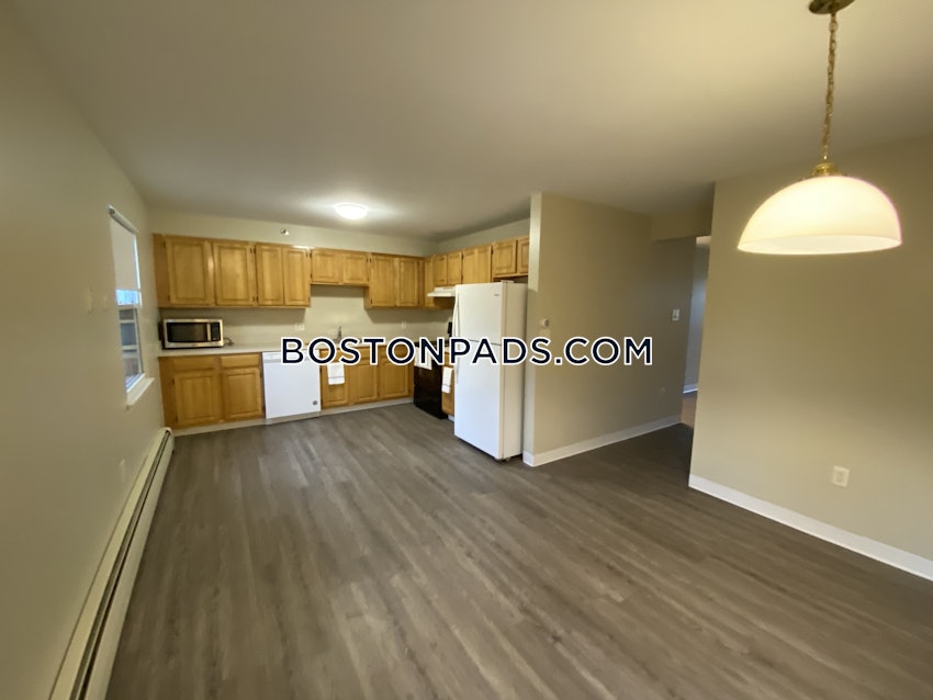 BOSTON - MISSION HILL - 3 Beds, 1.5 Baths - Image 9