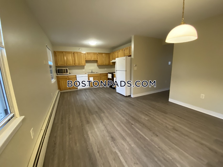 BOSTON - MISSION HILL - 3 Beds, 1.5 Baths - Image 8