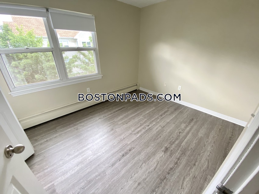 BOSTON - MISSION HILL - 3 Beds, 1.5 Baths - Image 6