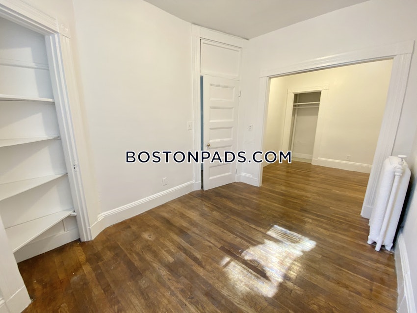 BOSTON - BEACON HILL - 2 Beds, 1 Bath - Image 10