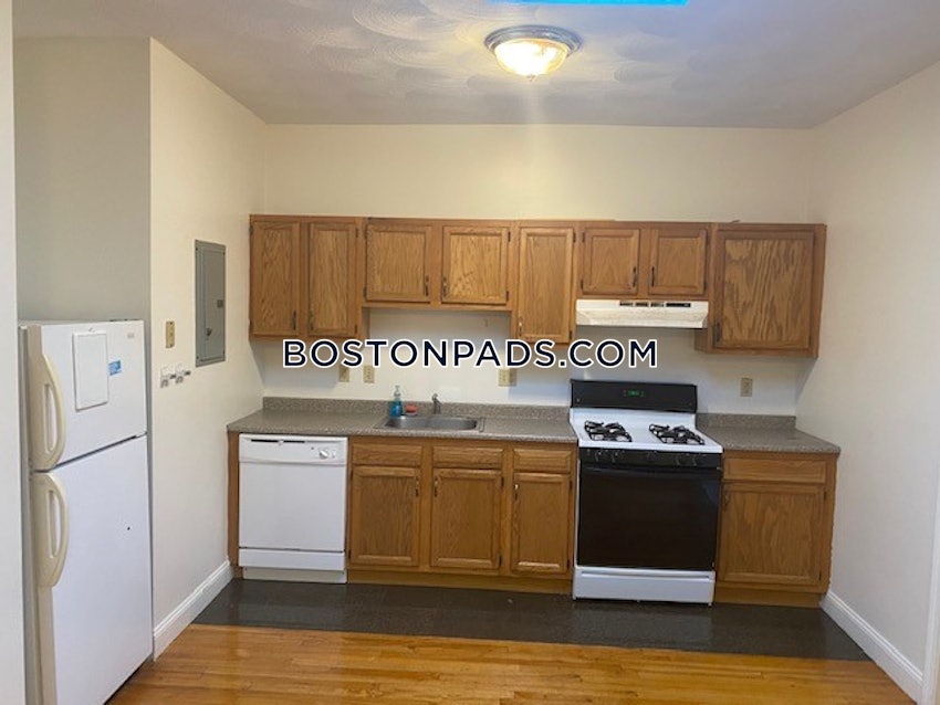 BOSTON - BRIGHTON- WASHINGTON ST./ ALLSTON ST. - 4 Beds, 2 Baths - Image 1