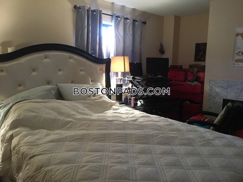 BOSTON - ALLSTON/BRIGHTON BORDER - 2 Beds, 2.5 Baths - Image 10