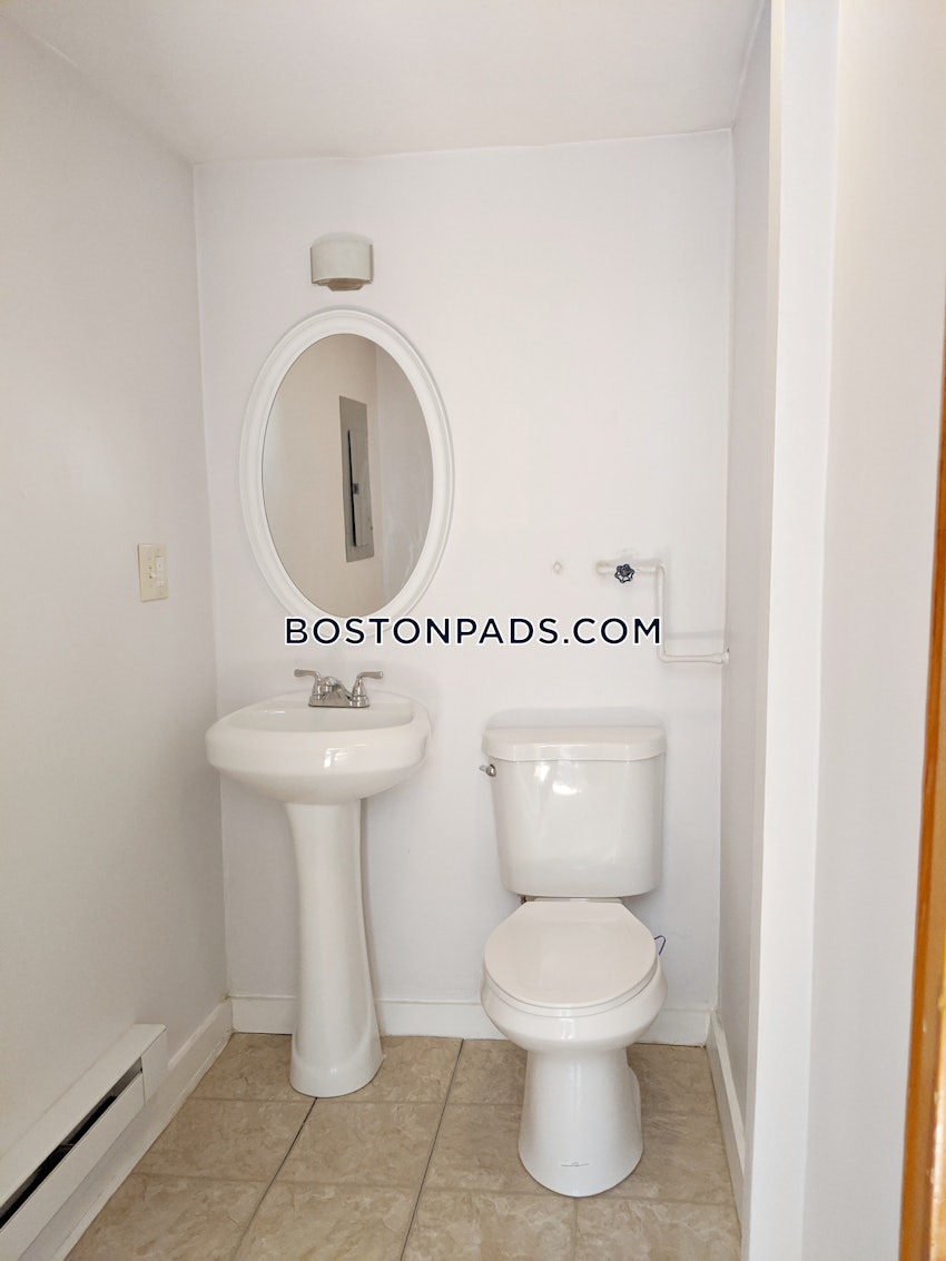 BOSTON - FORT HILL - 3 Beds, 1.5 Baths - Image 6
