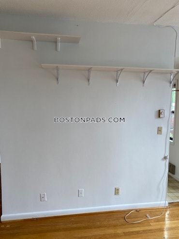 Boston - 1 Beds, 1 Baths