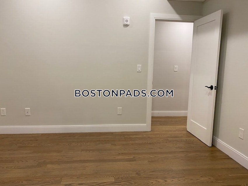 BOSTON - JAMAICA PLAIN - HYDE SQUARE - 3 Beds, 2 Baths - Image 20