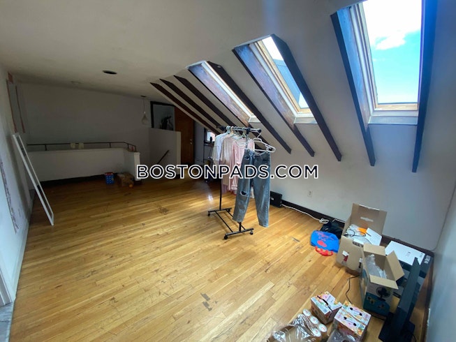 Boston - $4,500+ /mo