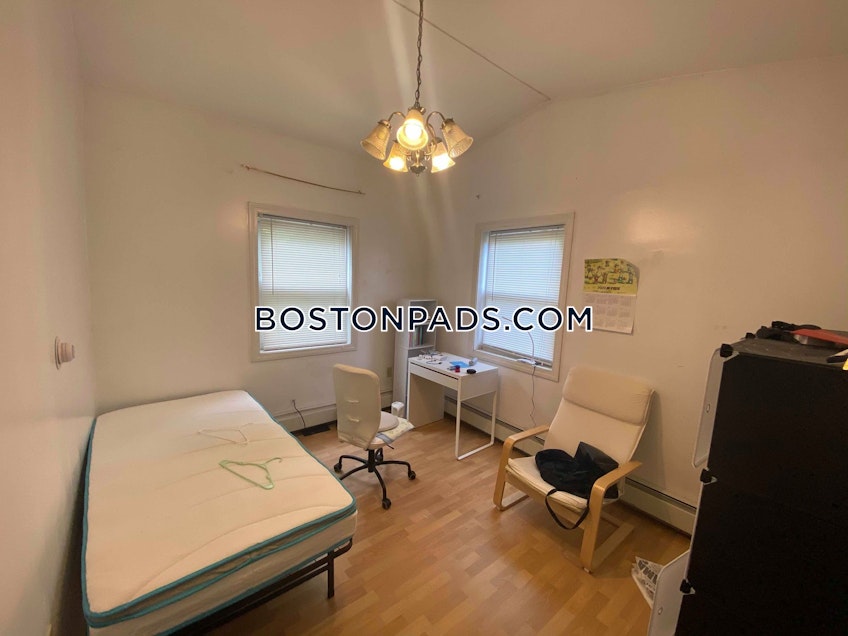 Boston - $4,500+ /month
