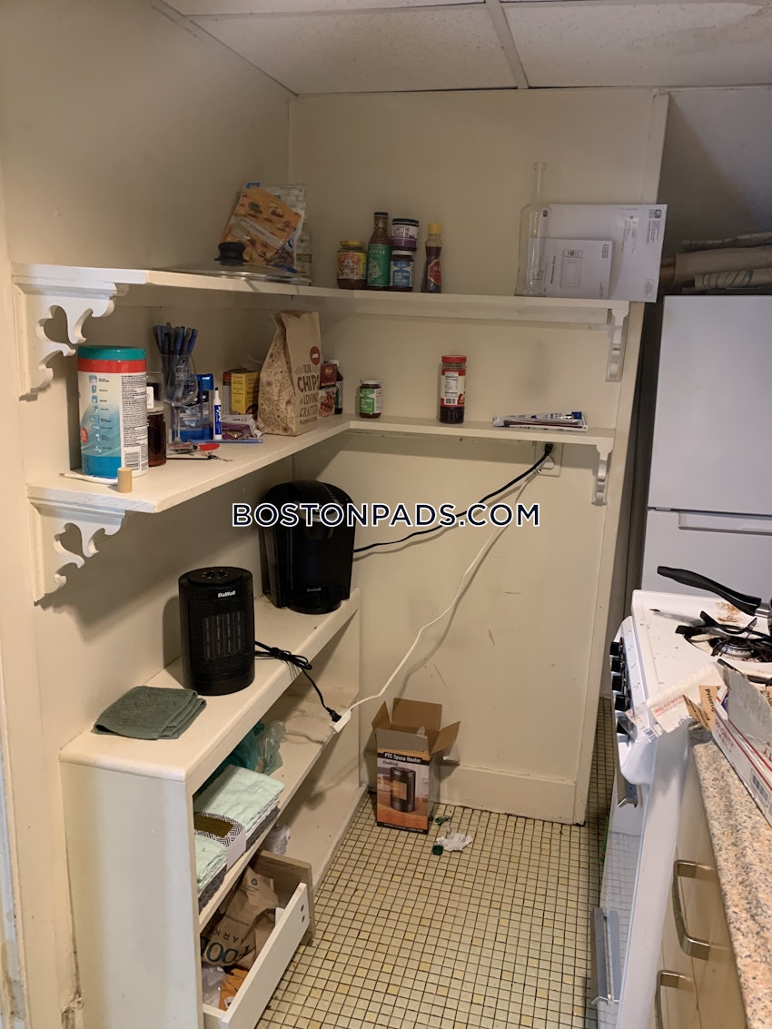 BOSTON - BAY VILLAGE - 1 Bed, 1 Bath - Image 14