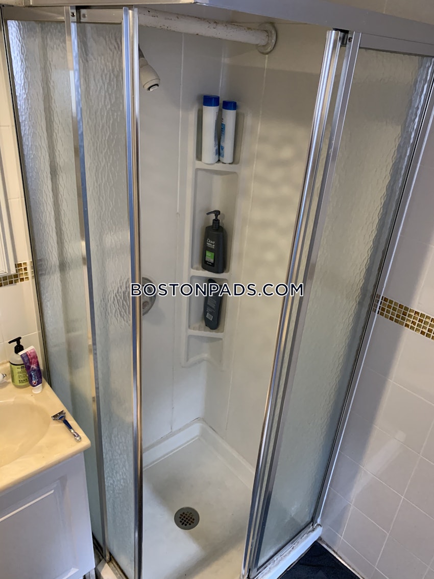 BOSTON - BAY VILLAGE - 1 Bed, 1 Bath - Image 19