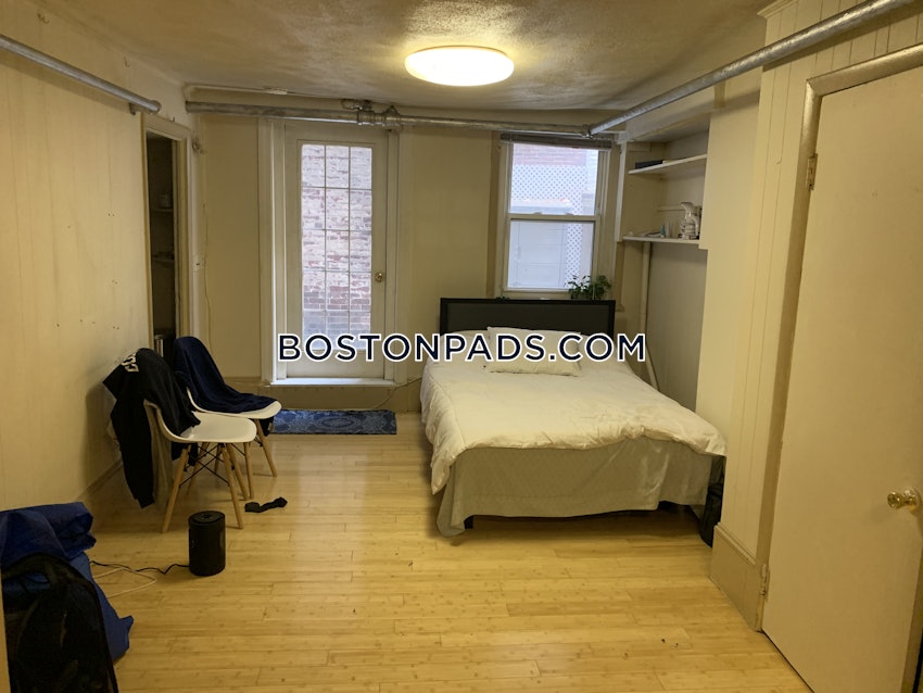 BOSTON - BAY VILLAGE - 1 Bed, 1 Bath - Image 7