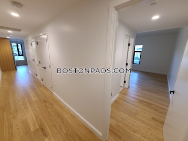 Boston - 2 Beds, 2 Baths