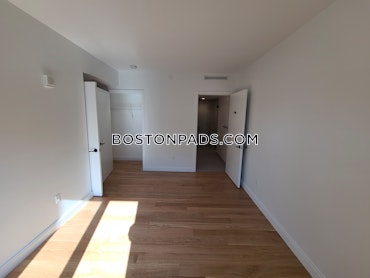 Boston - 2 Beds, 2 Baths