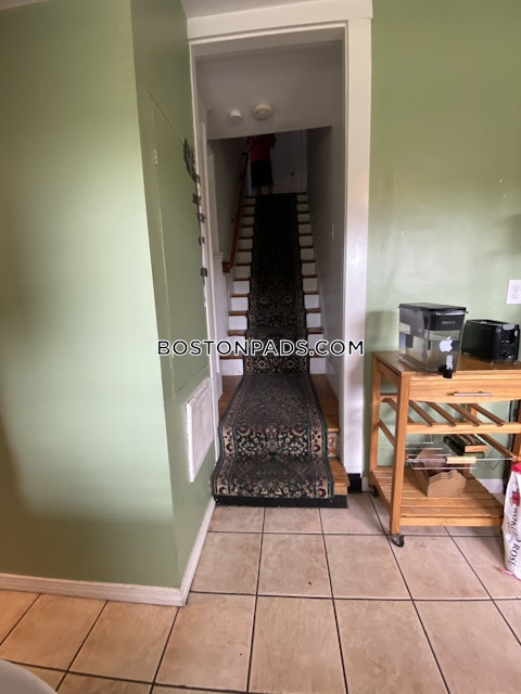 Commonwealth Ave. Newton photo 21