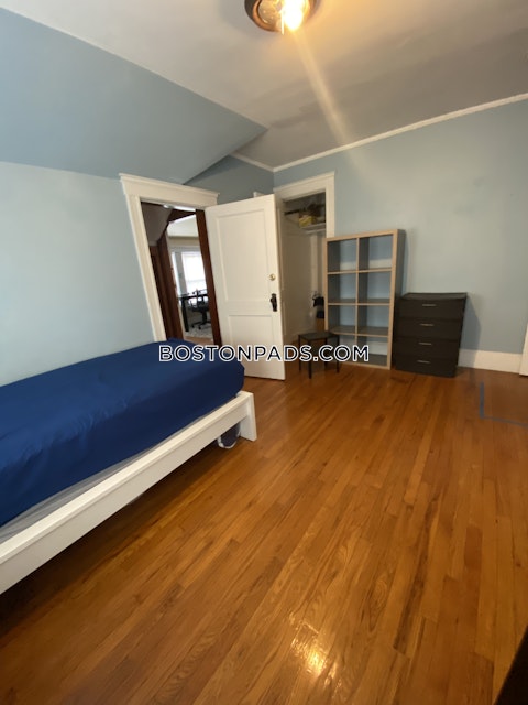 Commonwealth Ave. Newton photo 15