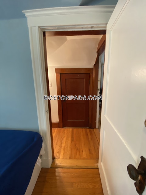 Commonwealth Ave. Newton photo 13